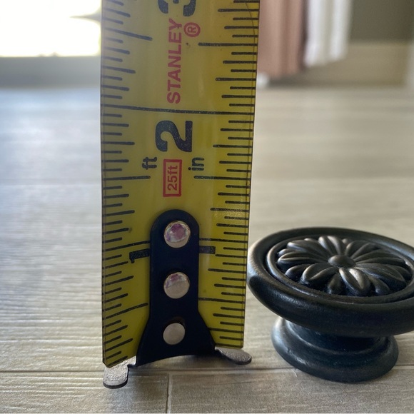 Cabinet drawer knobs - Picture 5 of 5